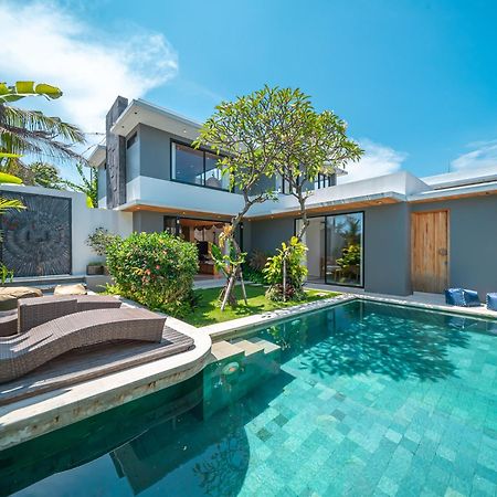 Villa Arunika - Stylish Tropical 2Br Villa Close To Nyanyi Beach! Selemadeg Buitenkant foto