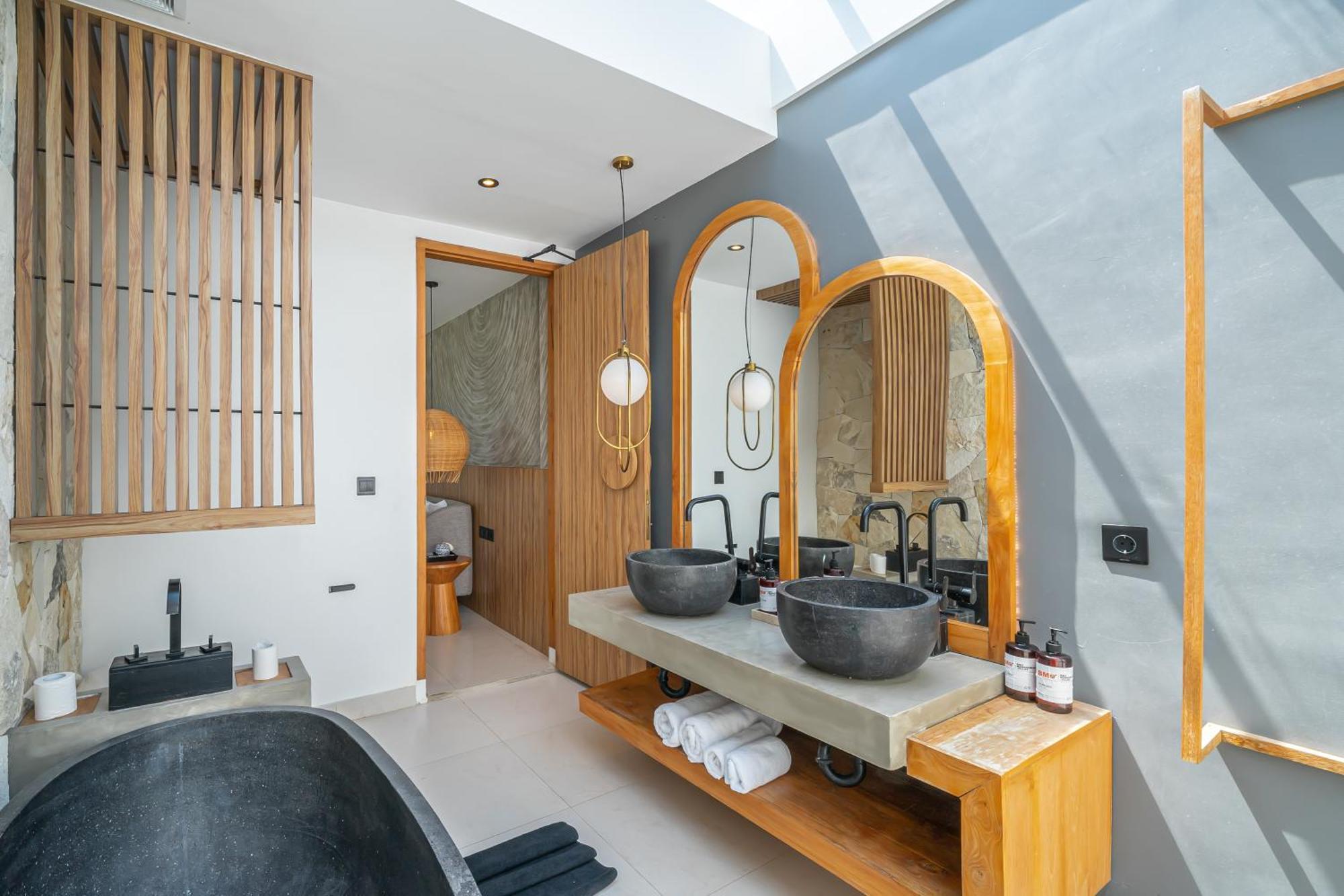Villa Arunika - Stylish Tropical 2Br Villa Close To Nyanyi Beach! Selemadeg Buitenkant foto